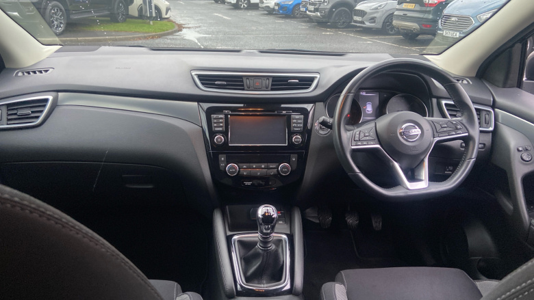Nissan Qashqai 1.5 dCi N-Connecta 5dr Diesel Hatchback